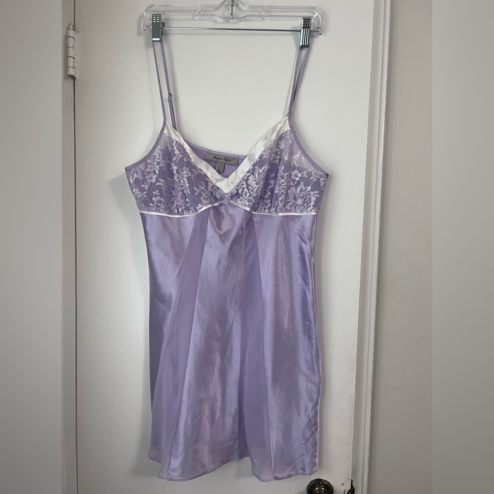 Morgan Taylor Intimates Lilac Lace detail sheer cutout lingerie/nightgown Size L